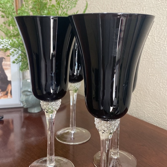 Set of 4, Discontinued, Black Diamond Blown Glass Goblets. - Picture 5 of 6
